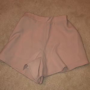 FLOWY PINK SHORTS
